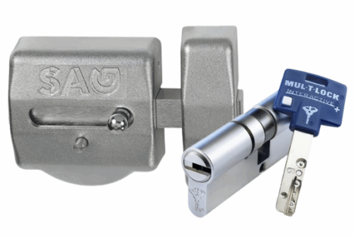 Cerrojo SAG EP70 en color níquel junto a cilindro Mul-T-Lock Interactive+ con llave original azul