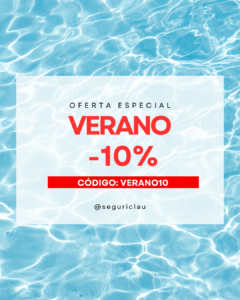 Banner con fondo agua piscina y texto promocional de Seguriclau anunciando rebajas de verano y el código de descuento VERANO10.